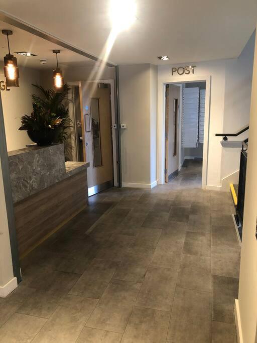 3 Bedroom Apartment Free Parking Manchester Buitenkant foto